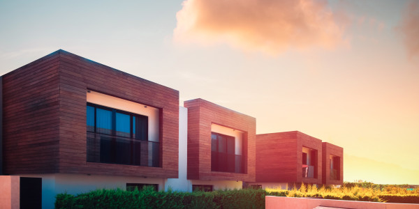 Comprar / Vender Casas Unifamiliares y Chalets en Fuenlabrada · con Garaje / Parking