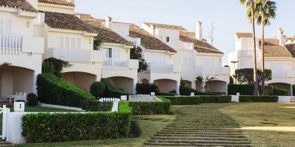 Compraventa de Inmuebles en Fuenlabrada · Adosados