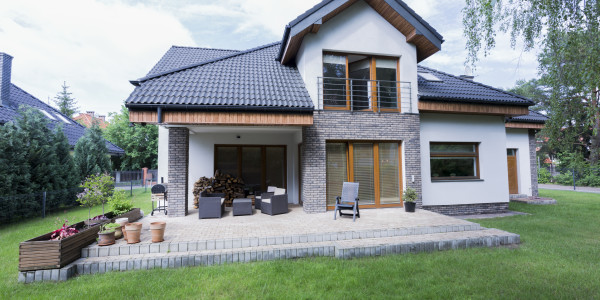 Inversores, Intermediarios, Agentes y Brokers Inmobiliarios en Fuenlabrada · Casas de Montaña